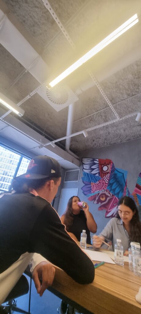 Agência visita escritório da Red Bull Basil