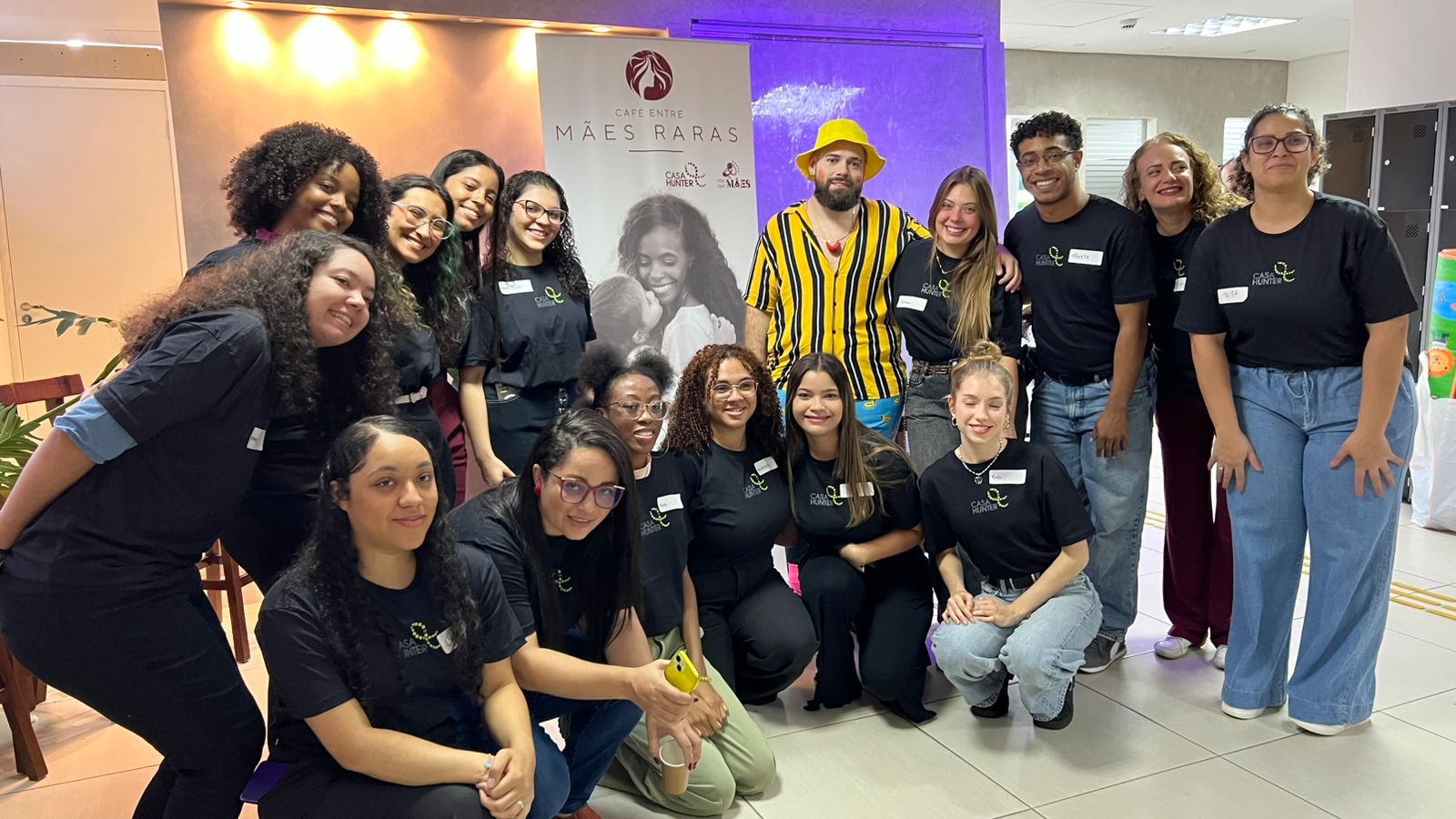 Alunos e professores da Psicologia na Casa Hunter