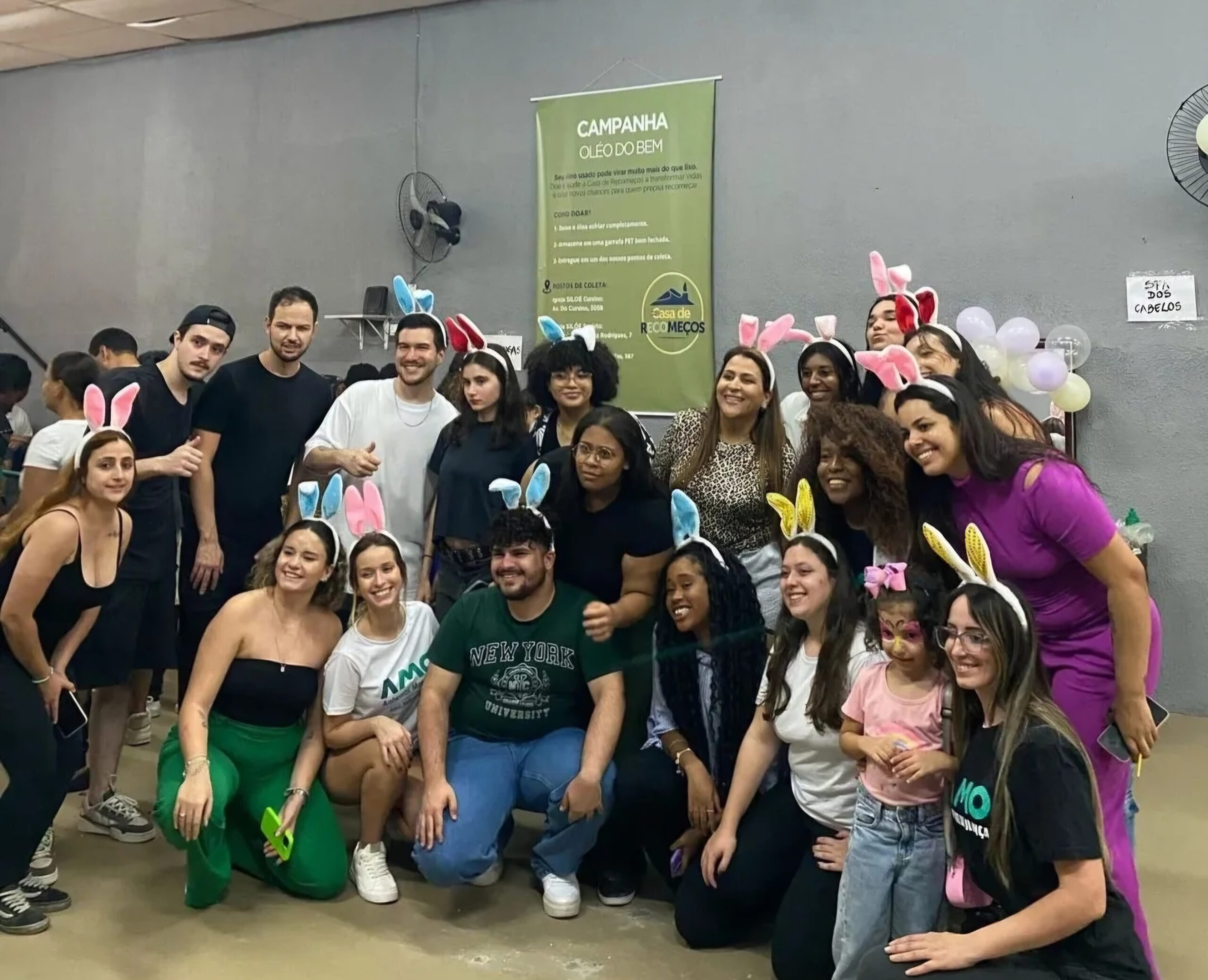 Atléticas, centro acadêmico e bibliotecas doam
