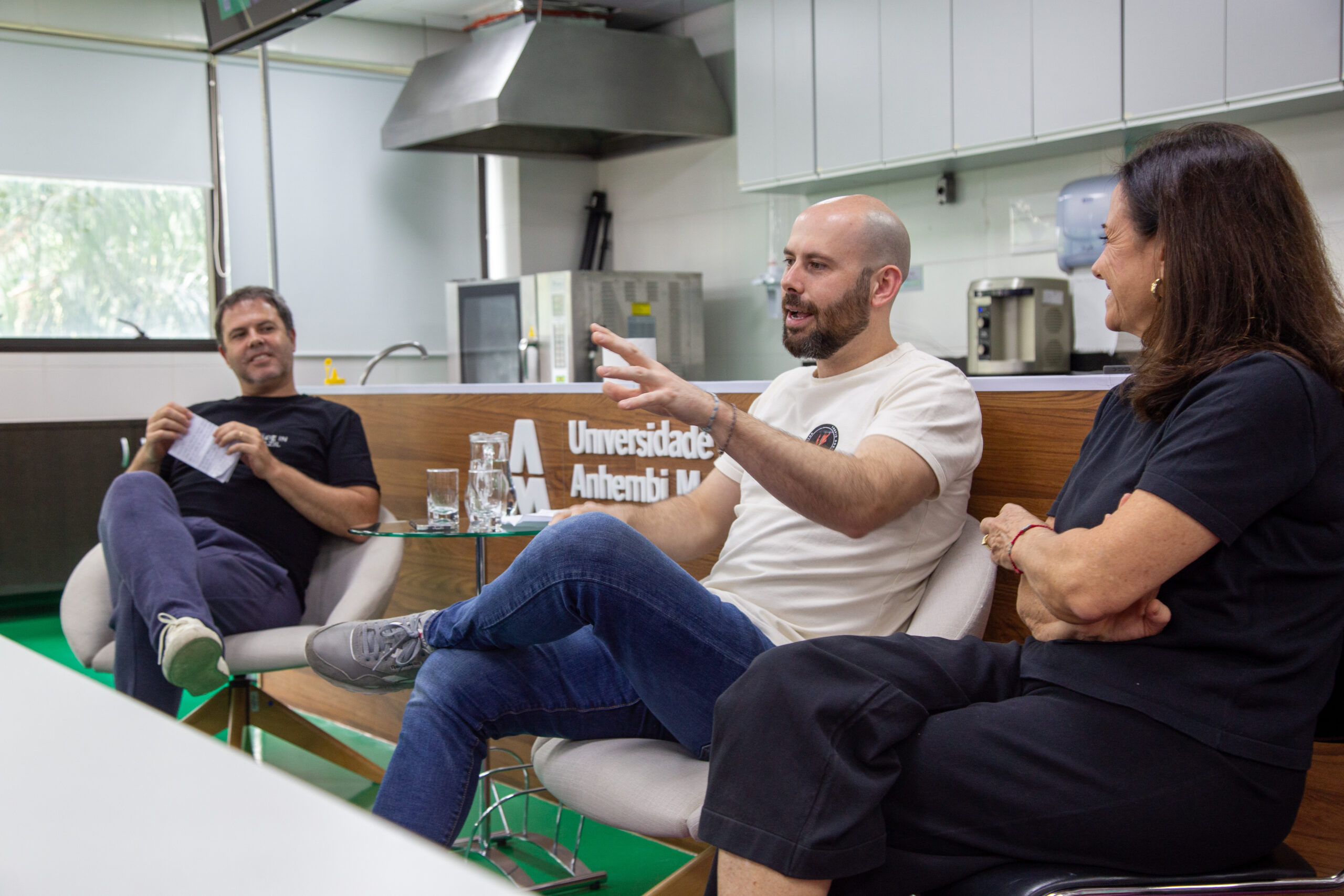 irmãos Arnau e Oscar Bosch e Rosa Moraes