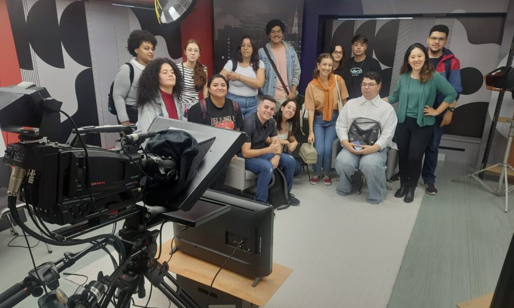 Visita à tv TVT na UC Comunicação Pública
