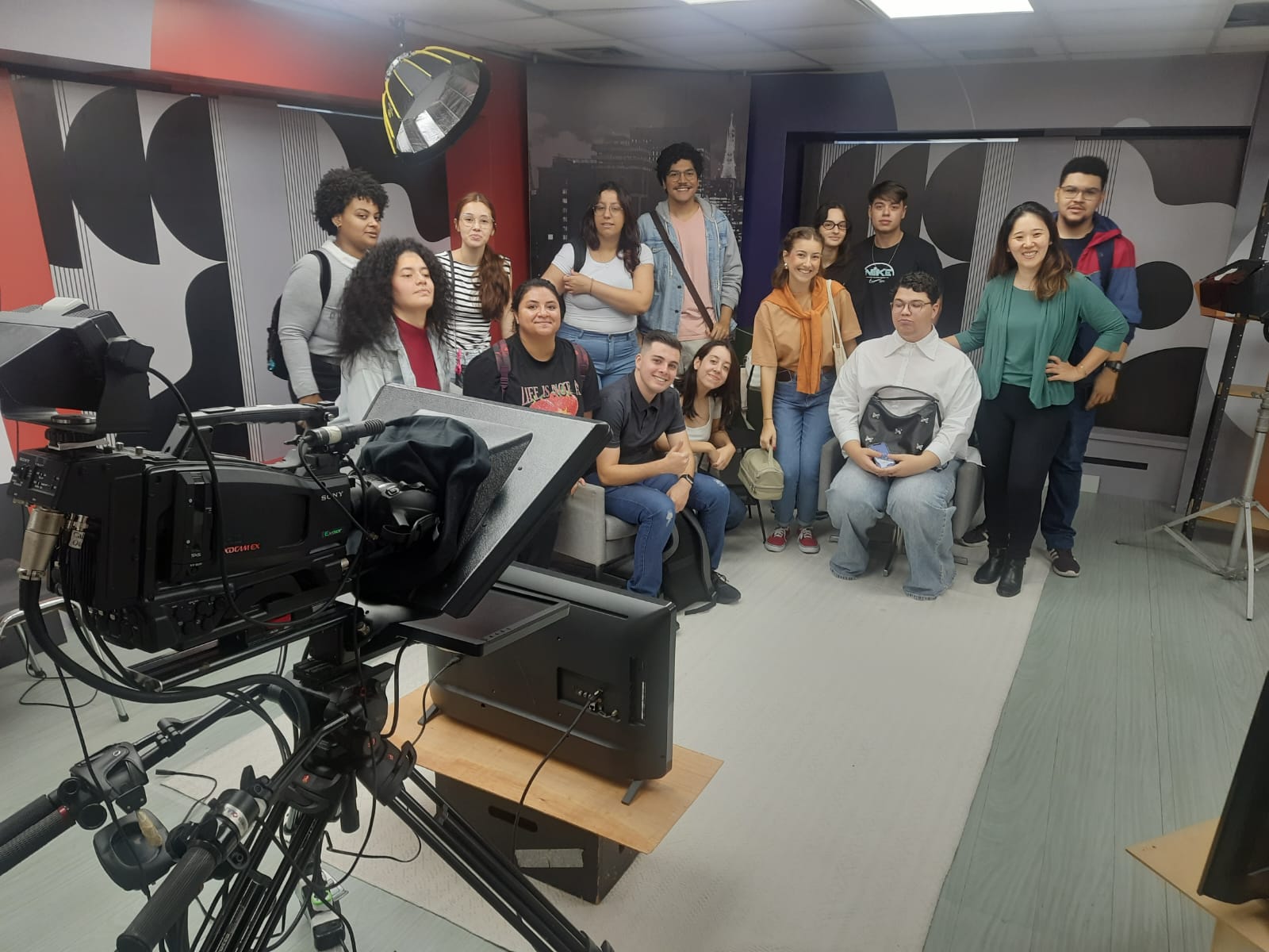 Visita à tv TVT na UC Comunicação Pública