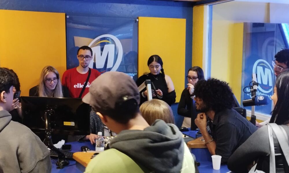 Visita aos estúdios da Rádio Metropolitana FM